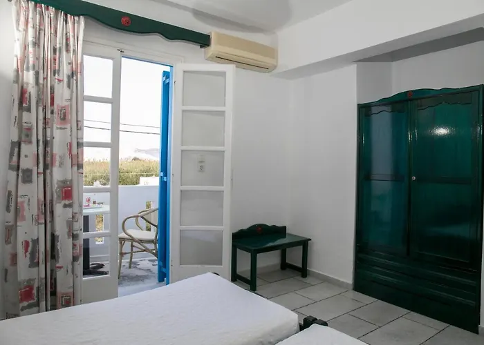 Flora & * Agia Anna (Naxos)