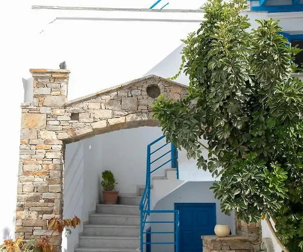 Flora & Agia Anna (Naxos)