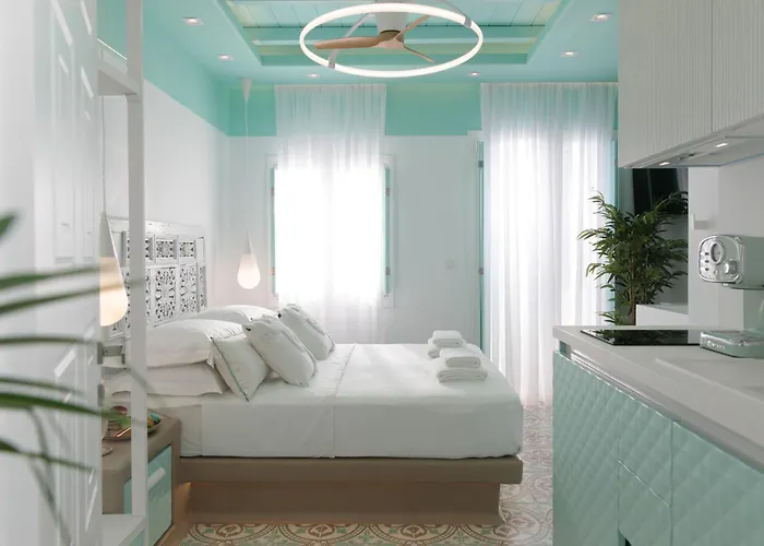 Flora & Agia Anna (Naxos)