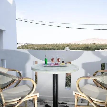 Lägenhet Flora & Agia Anna (Naxos)