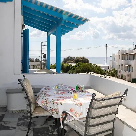 Flora & * Ajía Ána