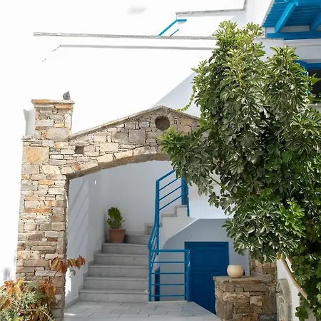 Flora & Agia Anna (Naxos)