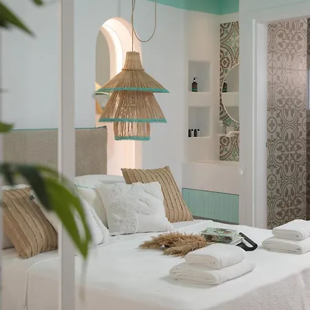 Flora & Apartman Ajía Ána