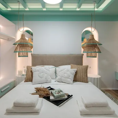 Flora & Apartamento Agia Anna (Naxos)