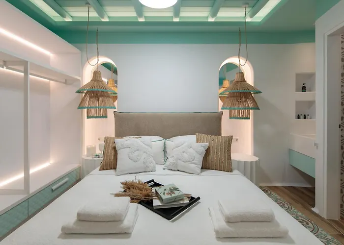 Flora & Apartament Agia Anna (Naxos)